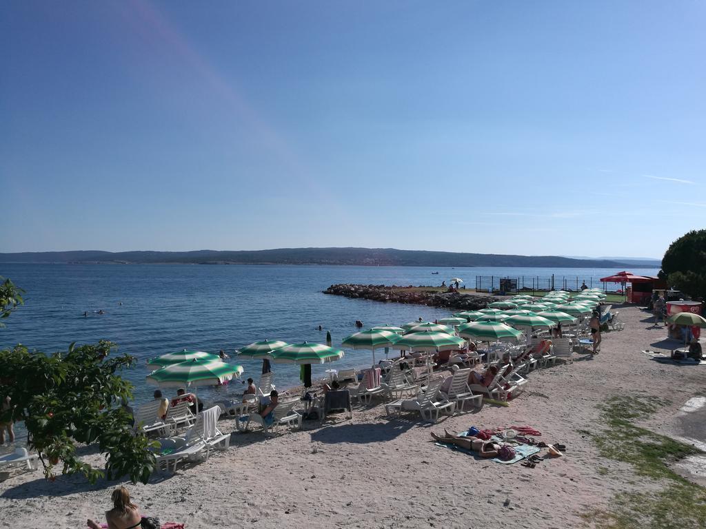Apartments Laci Crikvenica Exteriör bild